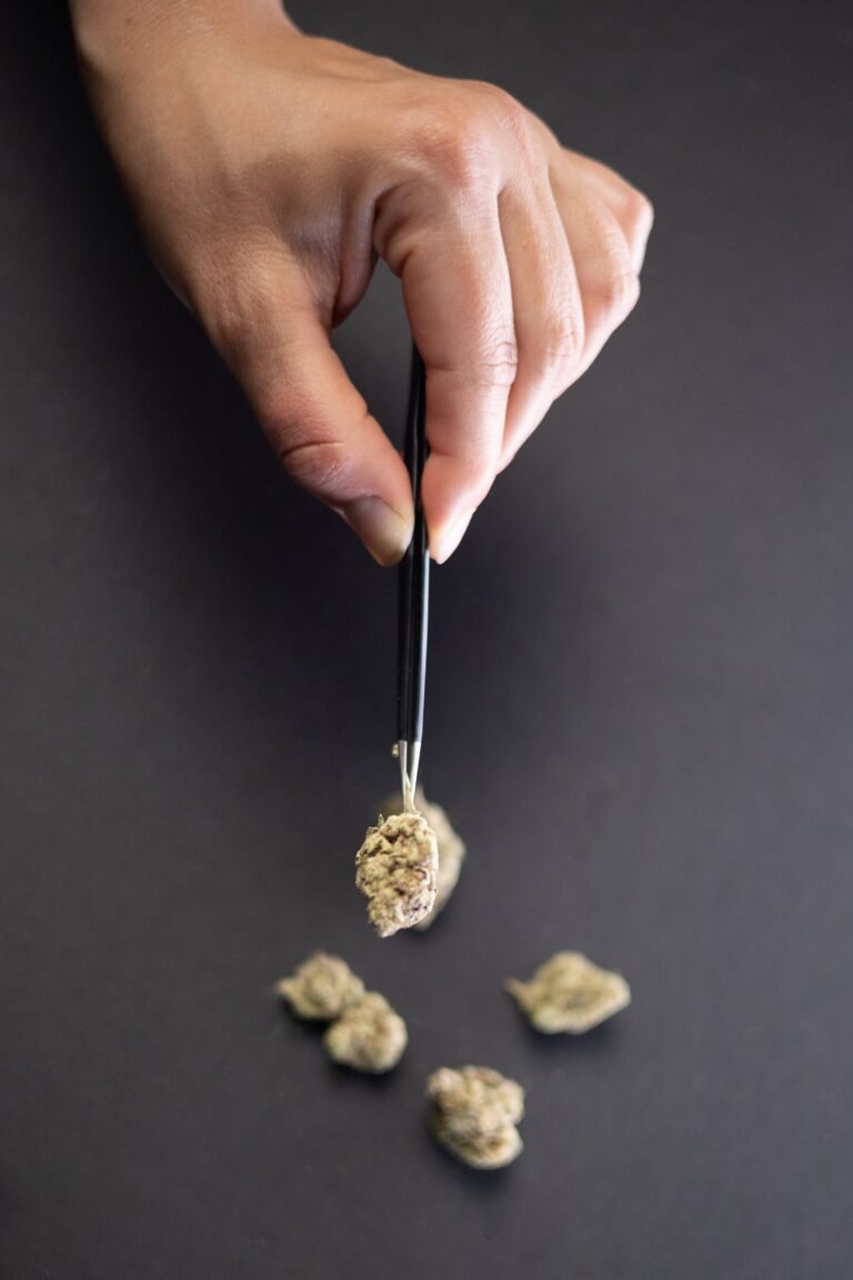 Read more about the article Are Stoners Happier? Unpacking Cannabis Joy